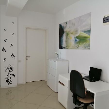 Apartament Negru Voda Piteşti Exteriör bild